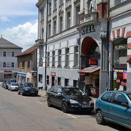 Hotel Posta Benesov  Exteriör bild